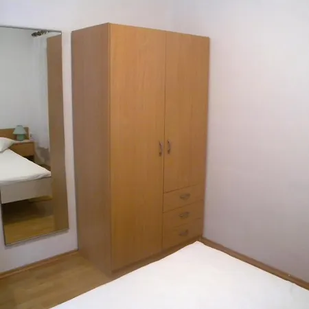 In Razanac/zadar Riviera 7828 Appartement Ražanac